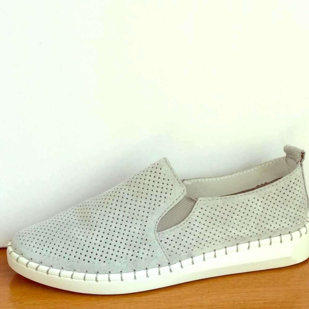 Sport shoes